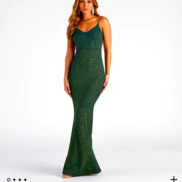 Windsor | Dresses | Windsor Green Long Formal Dress Sequin New With Tag Size Large | Poshmark Windsor | Dresses | Windsor Green Long Formal Dress Sequin New With Tag Size Large | Poshmark